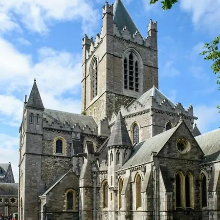 Elegant & Quiet City-centre - Walk Everywhere Homestay szállás Dublin